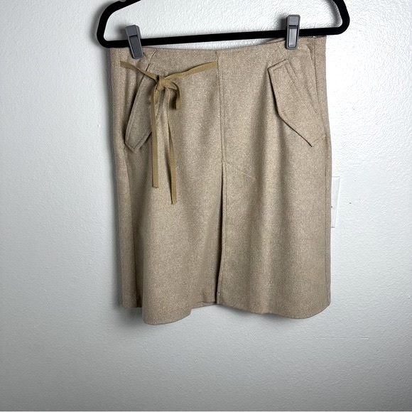 United Colors Of Benetton Beige Wool Silk Tie Detail Front Pockets Skirt NWOT 4? - Picture 2 of 15